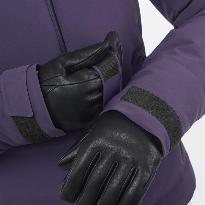 csUrun.UrunSecenek[0].StokKodu_4