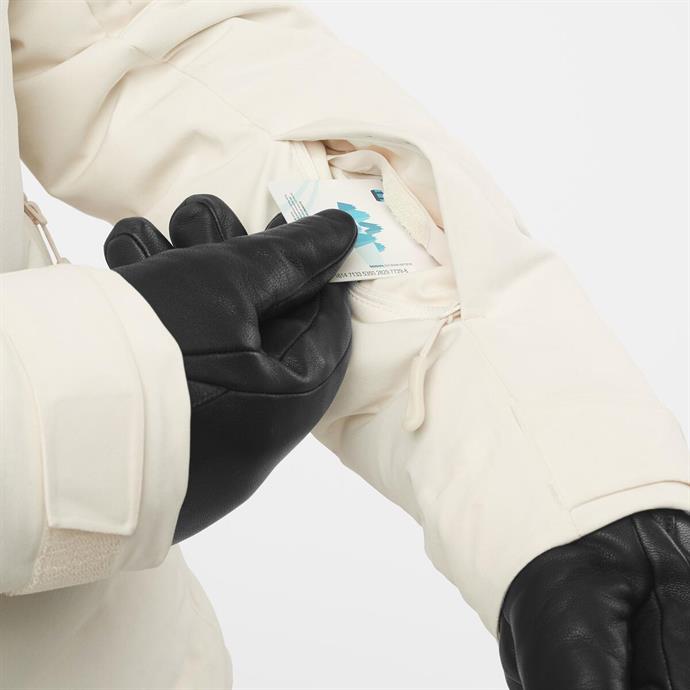 csUrun.UrunSecenek[0].StokKodu_4