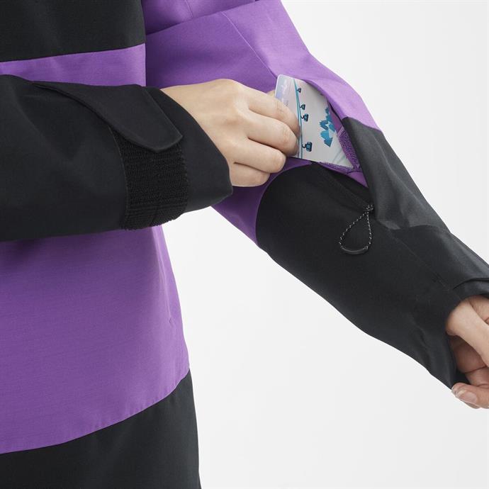 csUrun.UrunSecenek[0].StokKodu_4