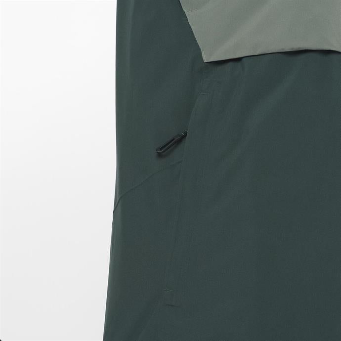 csUrun.UrunSecenek[0].StokKodu_4