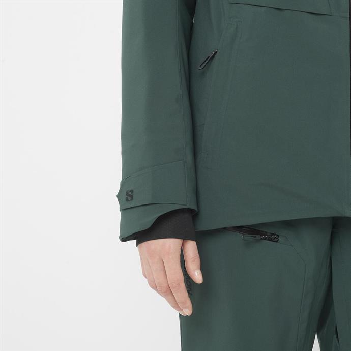 csUrun.UrunSecenek[0].StokKodu_7