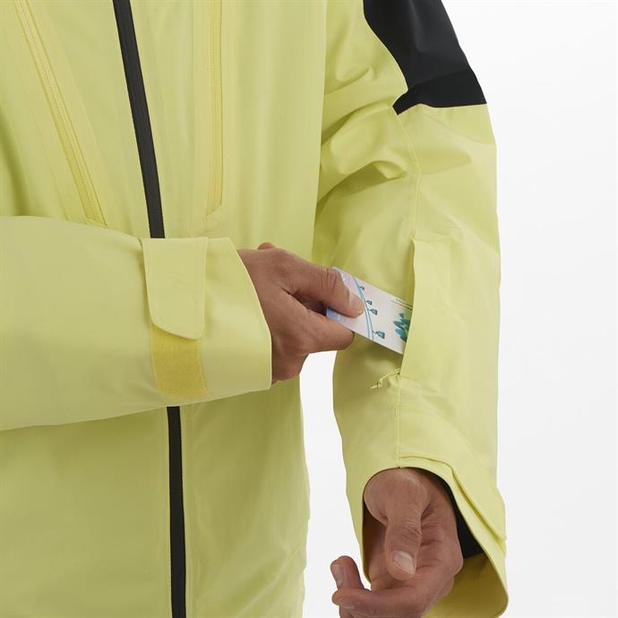 csUrun.UrunSecenek[0].StokKodu_2