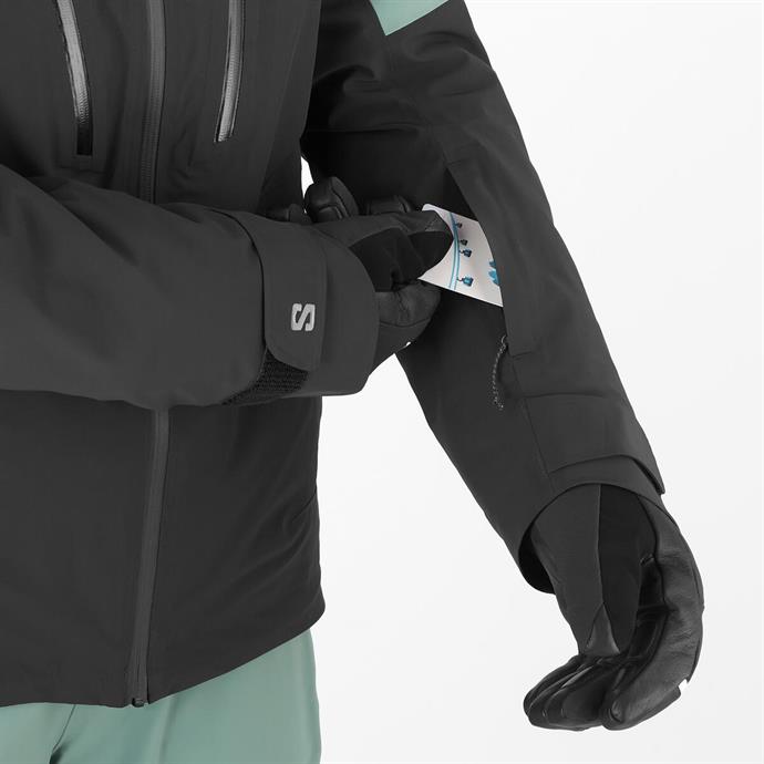 csUrun.UrunSecenek[0].StokKodu_7