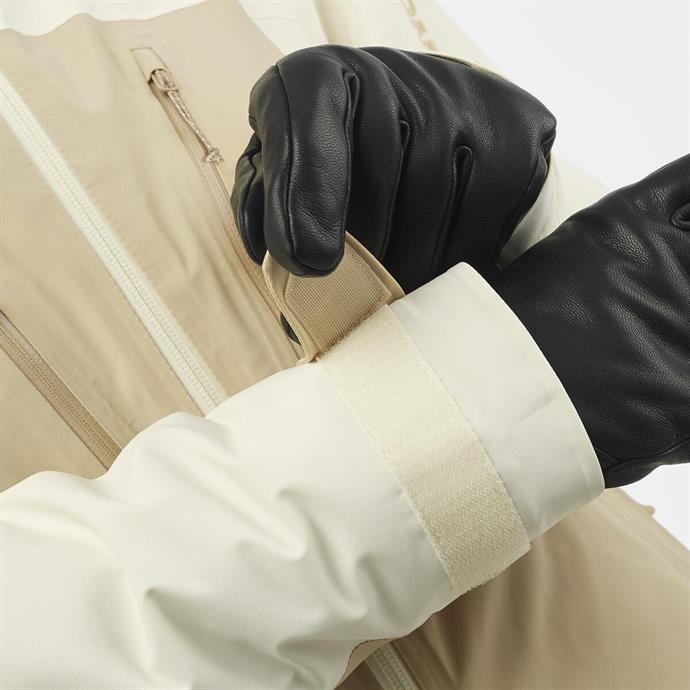 csUrun.UrunSecenek[0].StokKodu_5