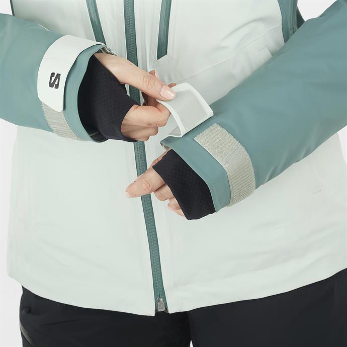 csUrun.UrunSecenek[0].StokKodu_2