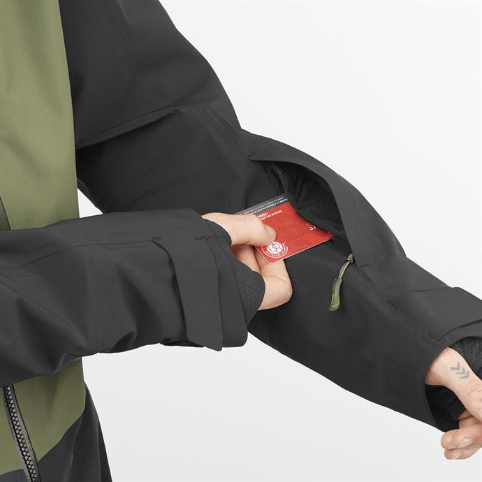 csUrun.UrunSecenek[0].StokKodu_7