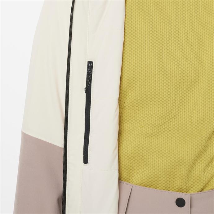 csUrun.UrunSecenek[0].StokKodu_6