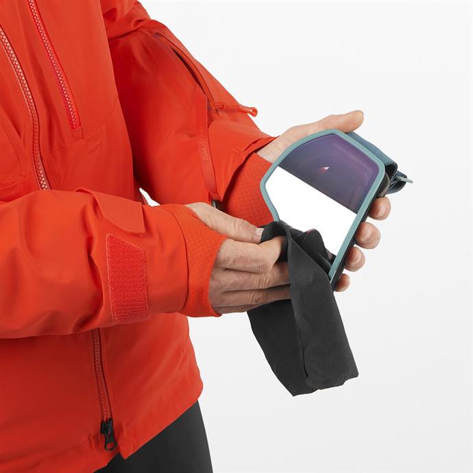 csUrun.UrunSecenek[0].StokKodu_4