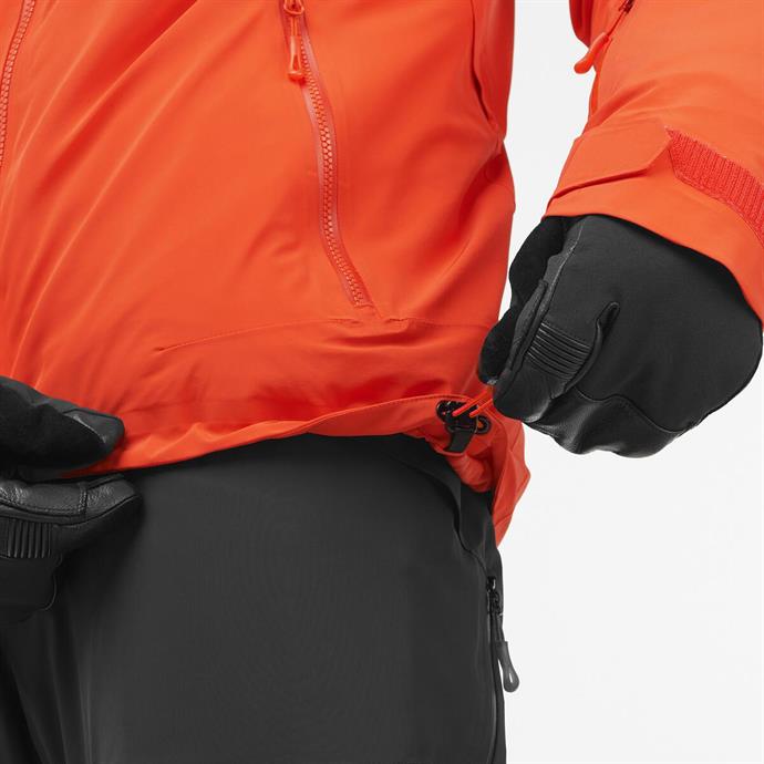 csUrun.UrunSecenek[0].StokKodu_7