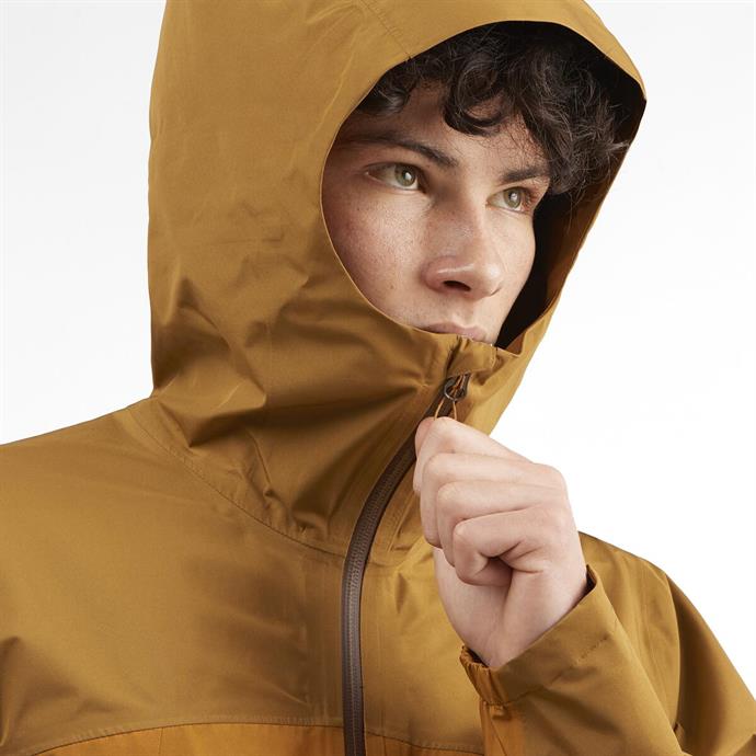 csUrun.UrunSecenek[0].StokKodu_5