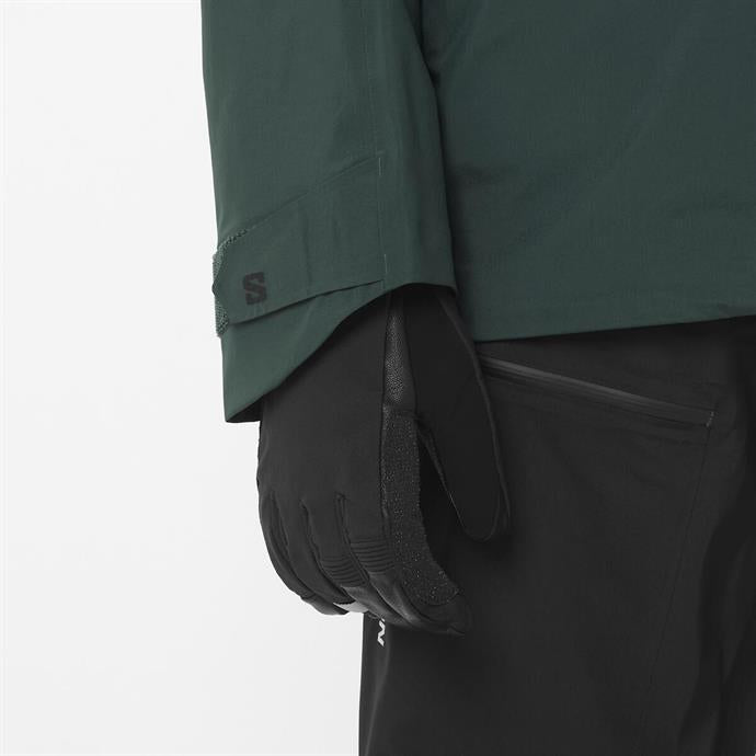 csUrun.UrunSecenek[0].StokKodu_7