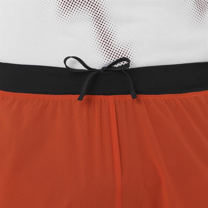 csUrun.UrunSecenek[0].StokKodu_3