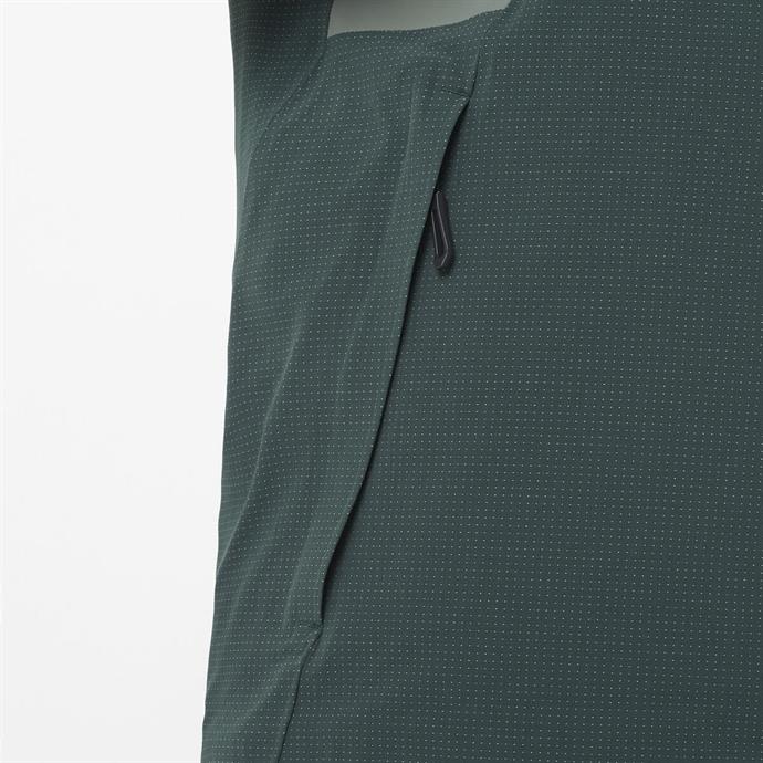 csUrun.UrunSecenek[0].StokKodu_8