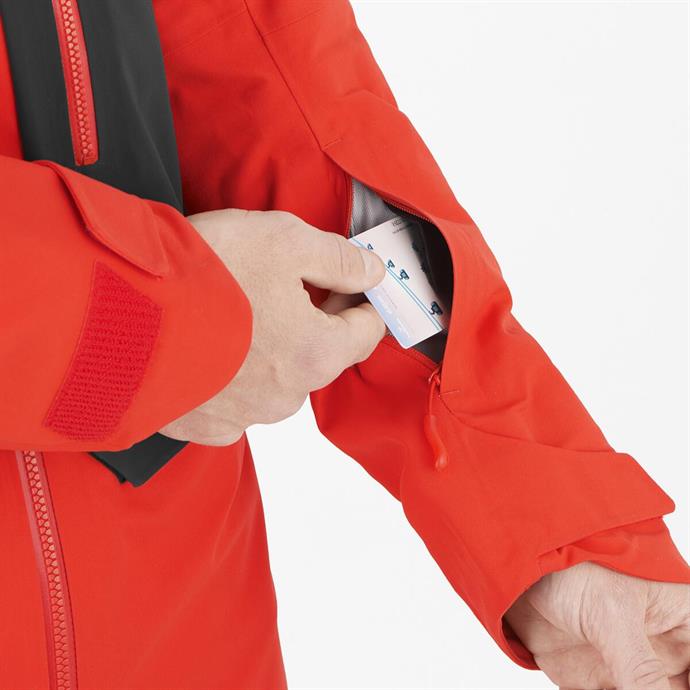 csUrun.UrunSecenek[0].StokKodu_3